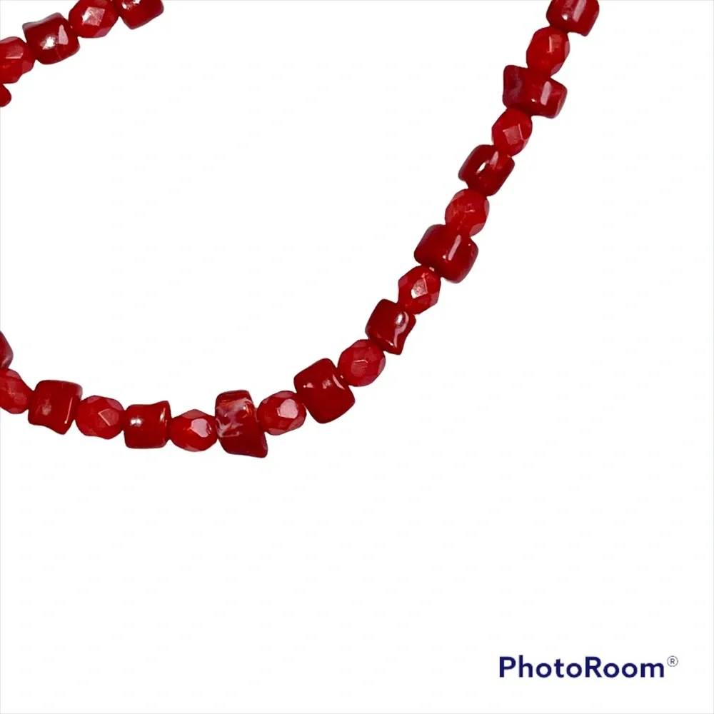 Coral station necklace in euc Host Pick 7/1/22!!!